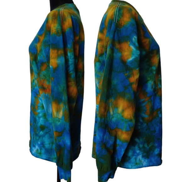 Summer at The Lake Adult Large Long Sleeve Scrunch Tie Dye Tee - Picture 5 of 7
